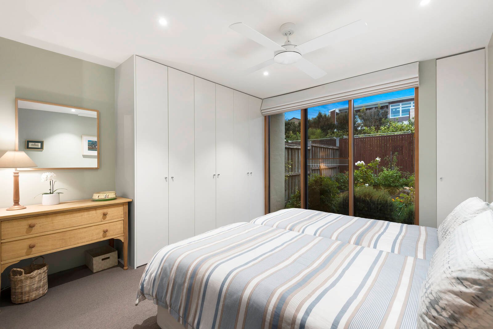 Property Gallery Thumbnail 9