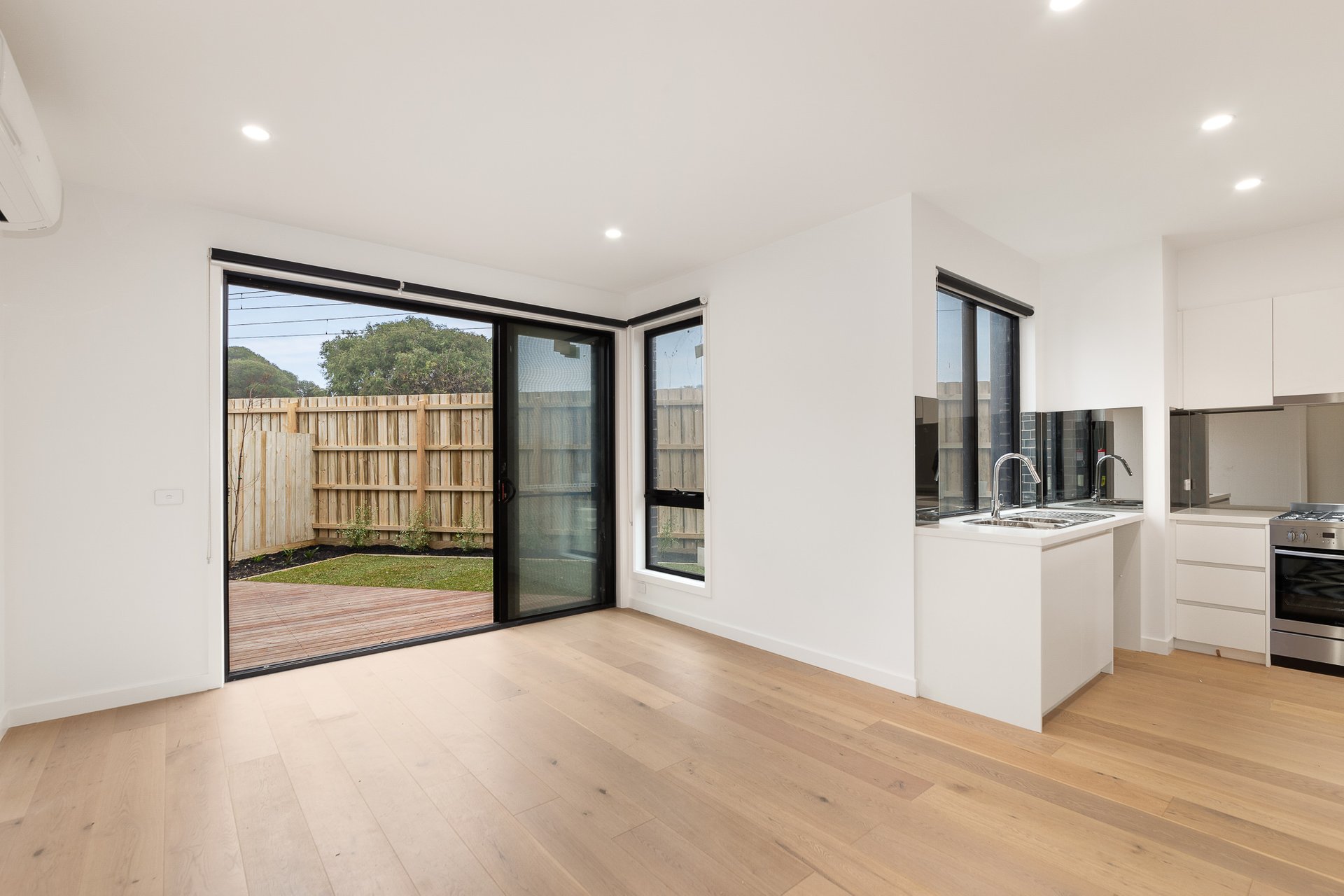 39C Latrobe Street, Cheltenham image 3