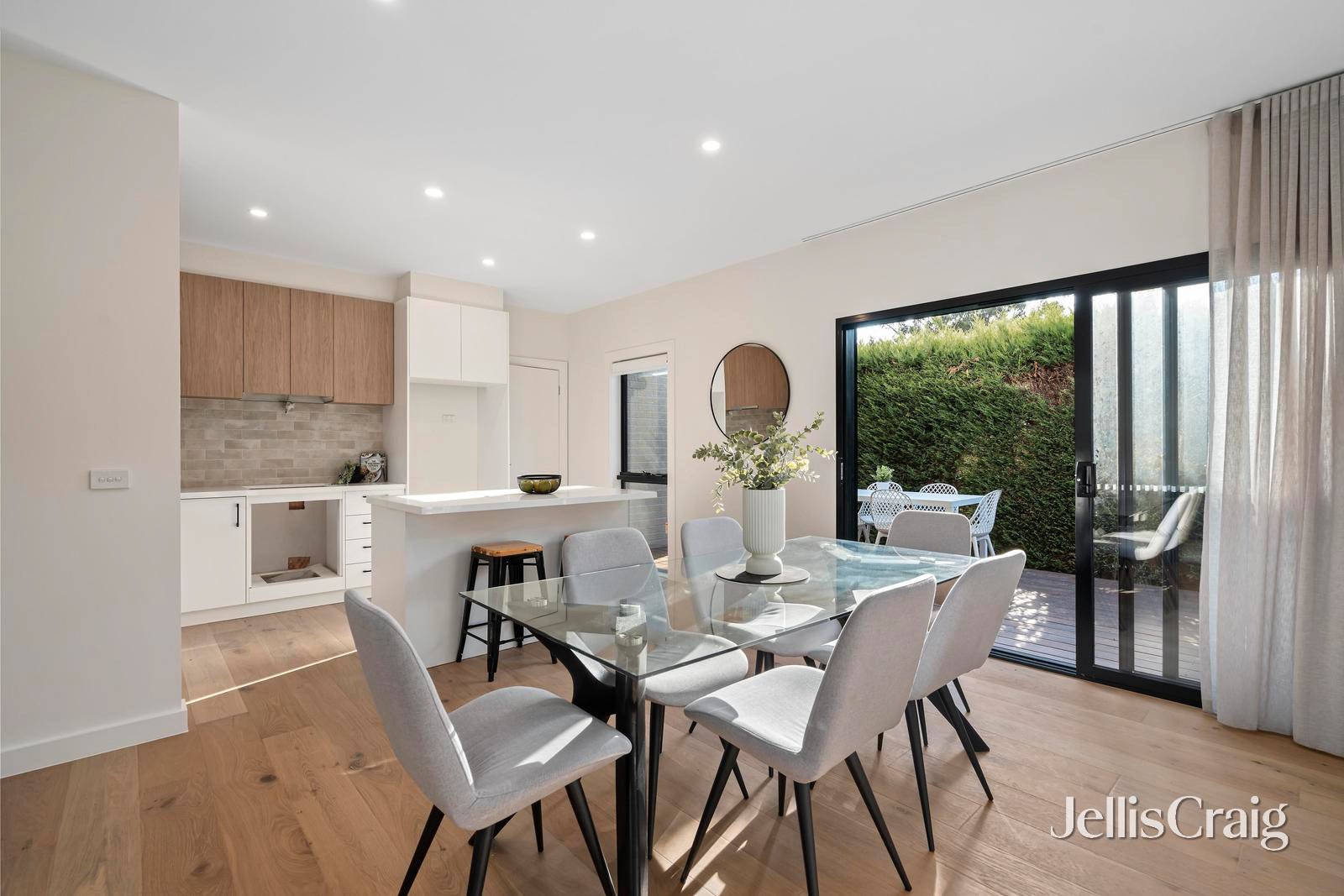 3A Broughton Avenue, Croydon image 3