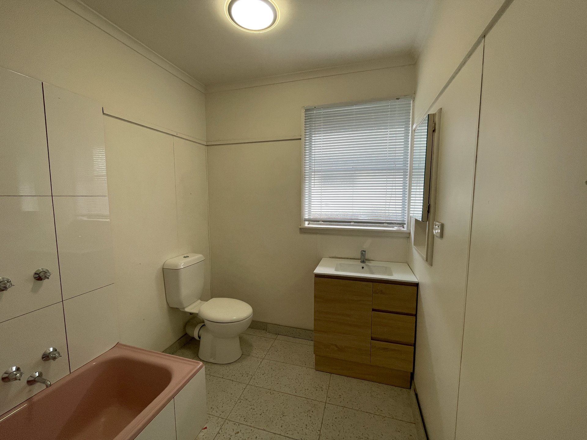 3A Hodges Court, Breakwater image 6