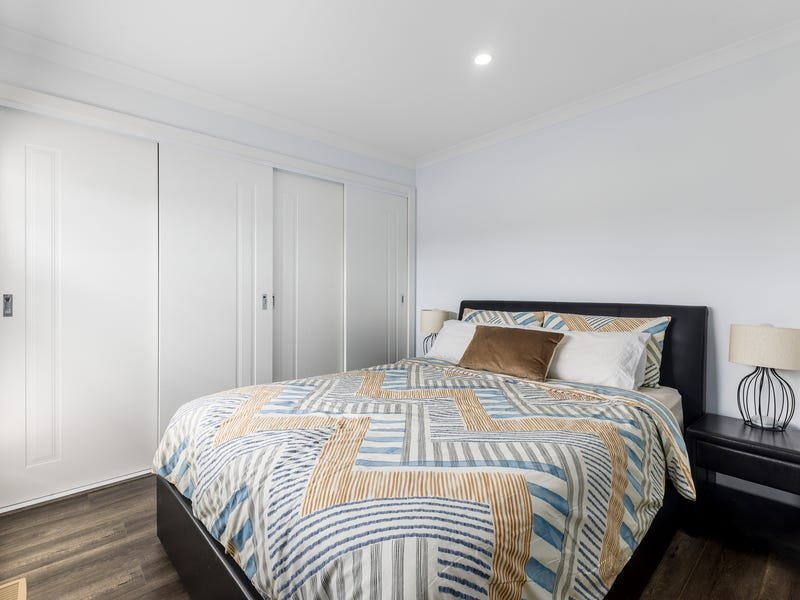 Property Gallery Thumbnail 6