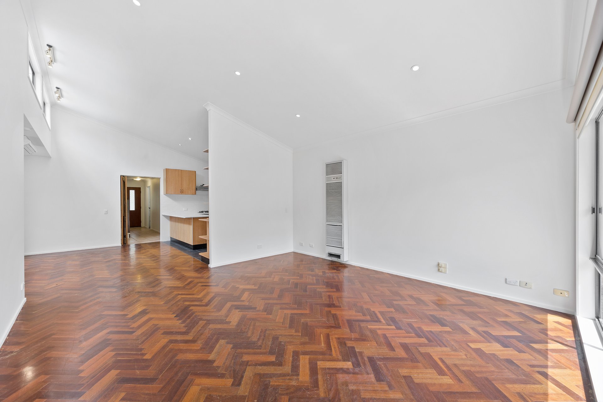3A Morley Crescent, Box Hill North image 2