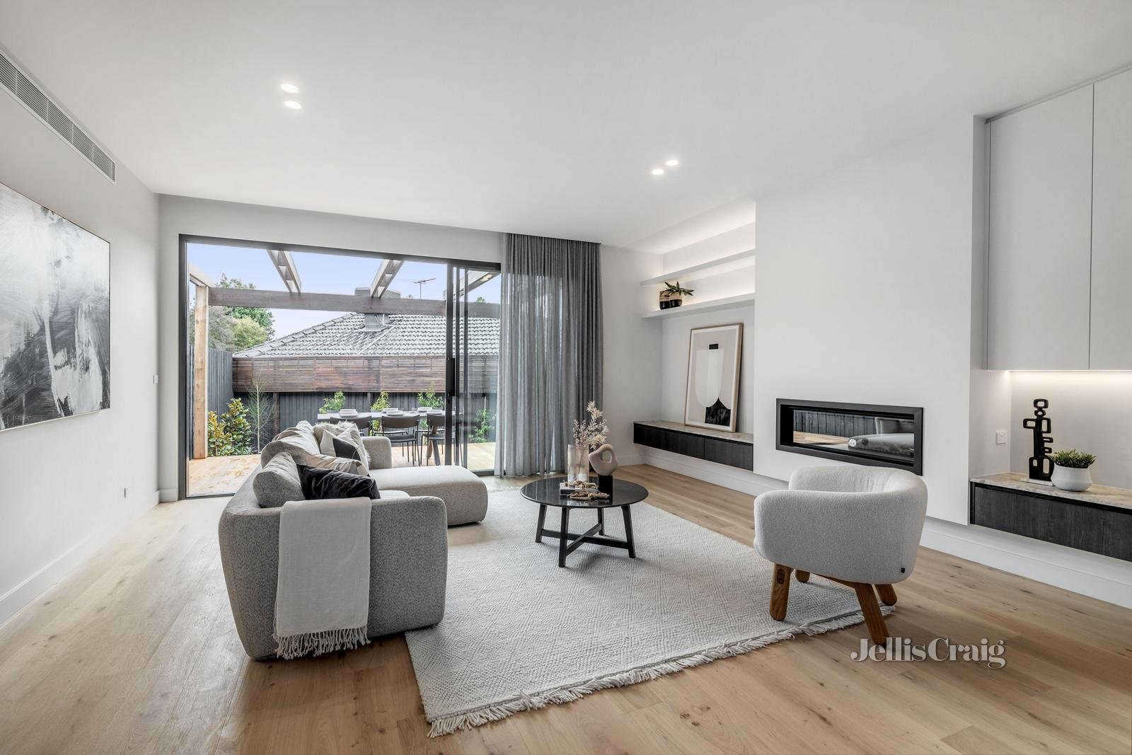 3A Woodstock Road, Mount Waverley image 2