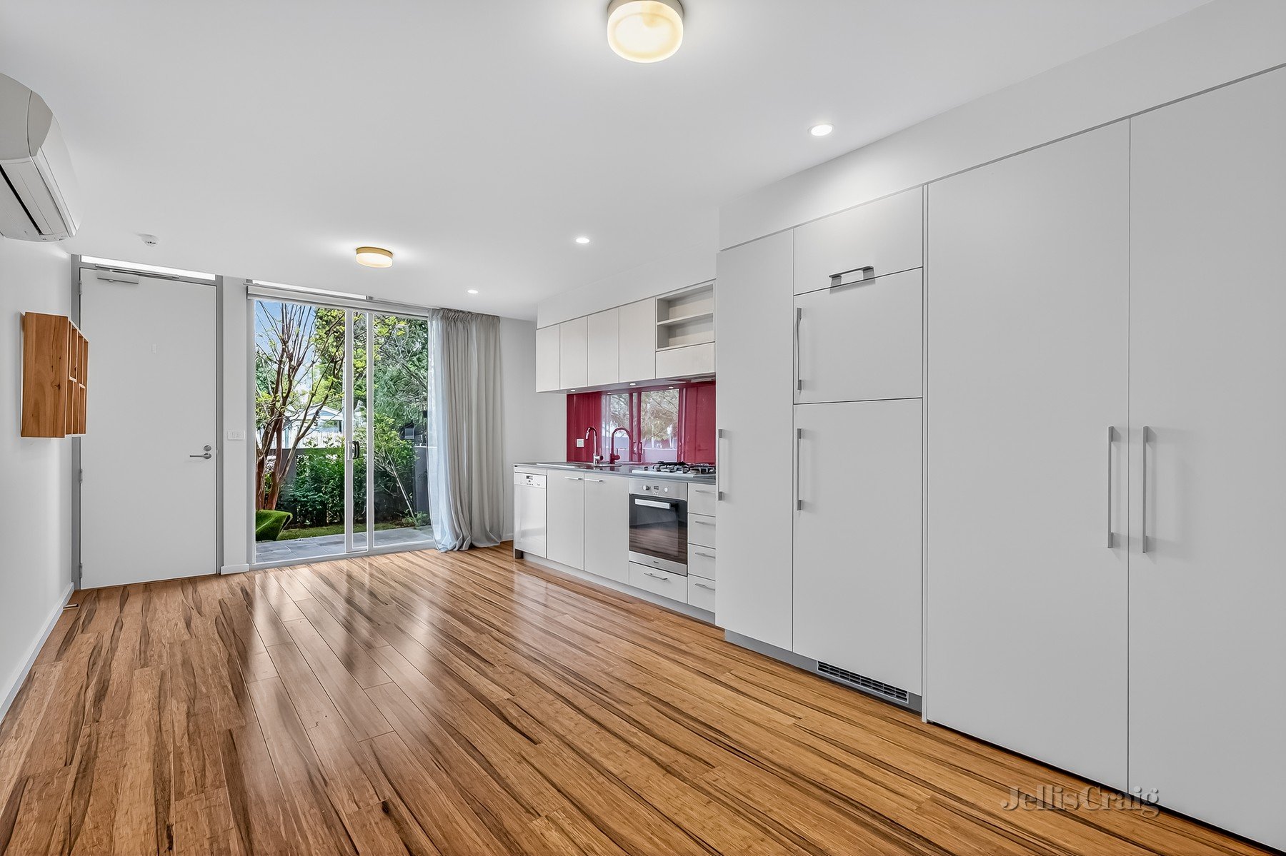 3A/168 Victoria Road, Northcote image 2