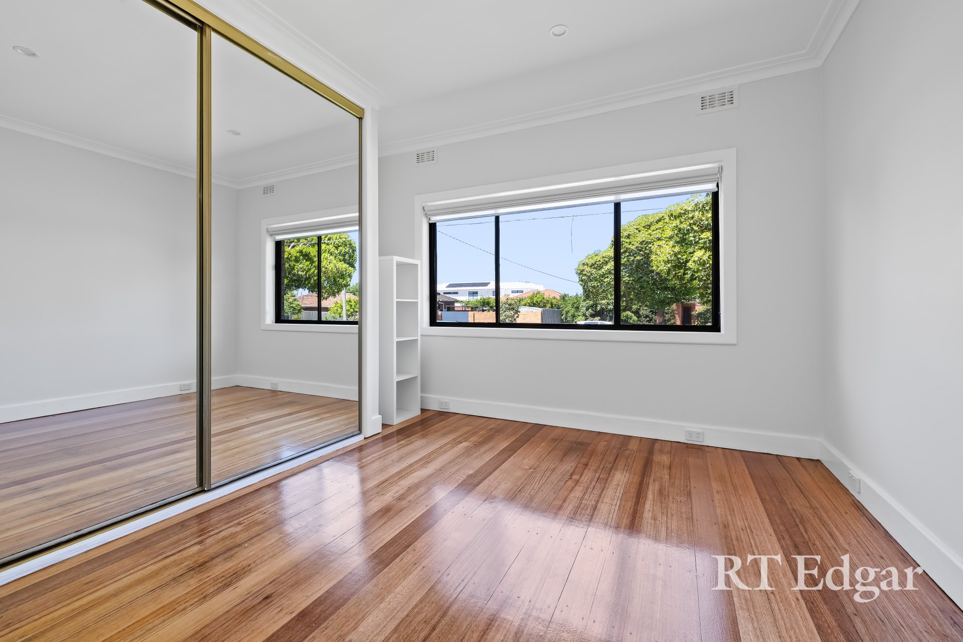 Property Gallery Thumbnail 5