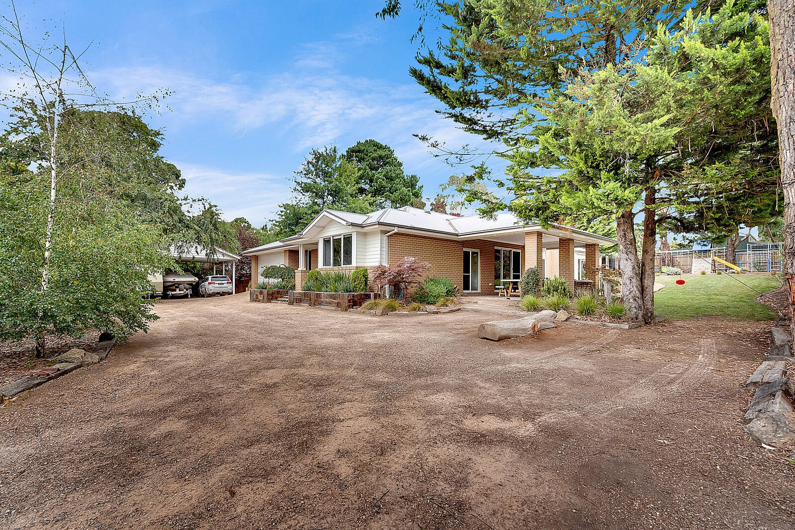 Property Gallery Thumbnail 3
