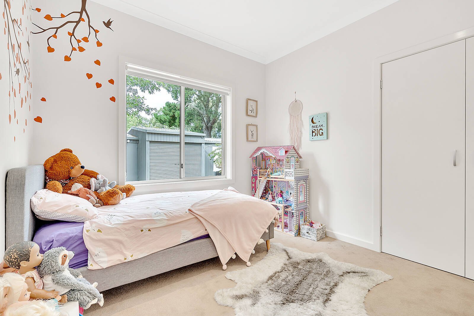 Property Gallery Thumbnail 13