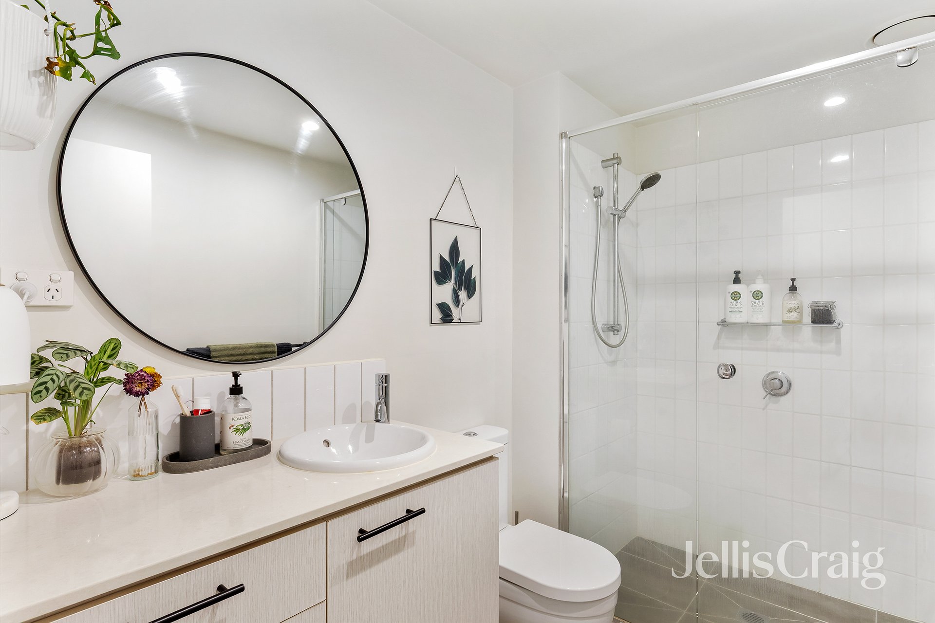 3b/168 Victoria Road, Northcote image 8