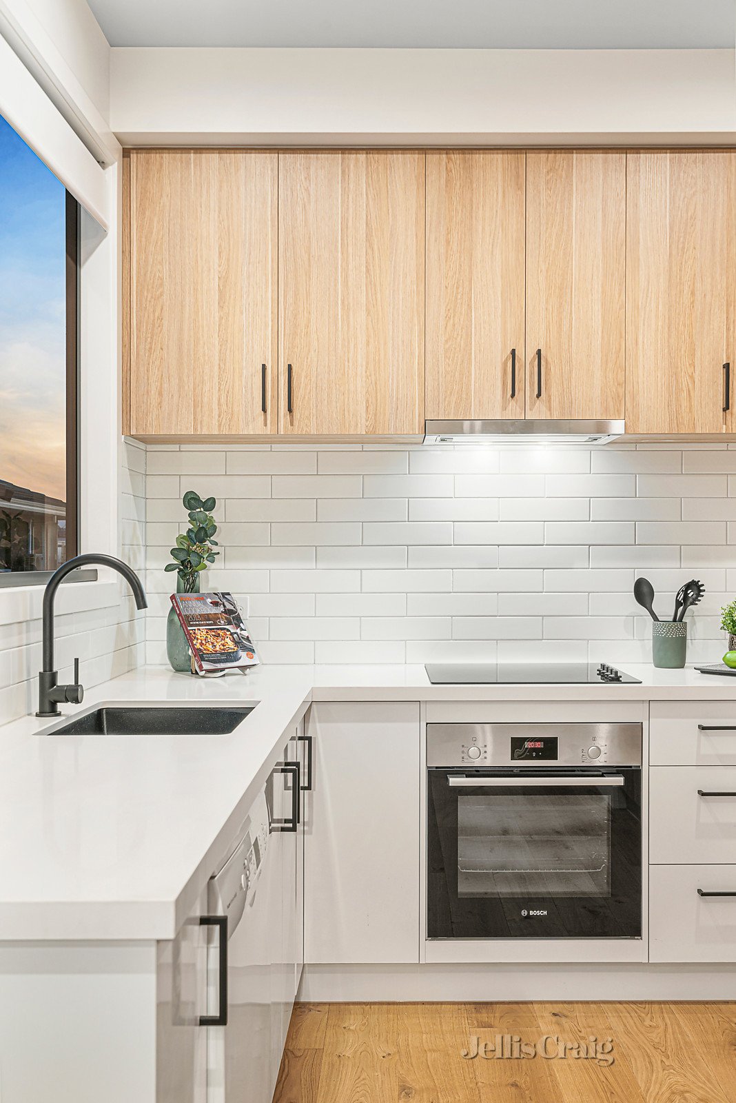 3B/2 Nina Court, Bentleigh East image 7