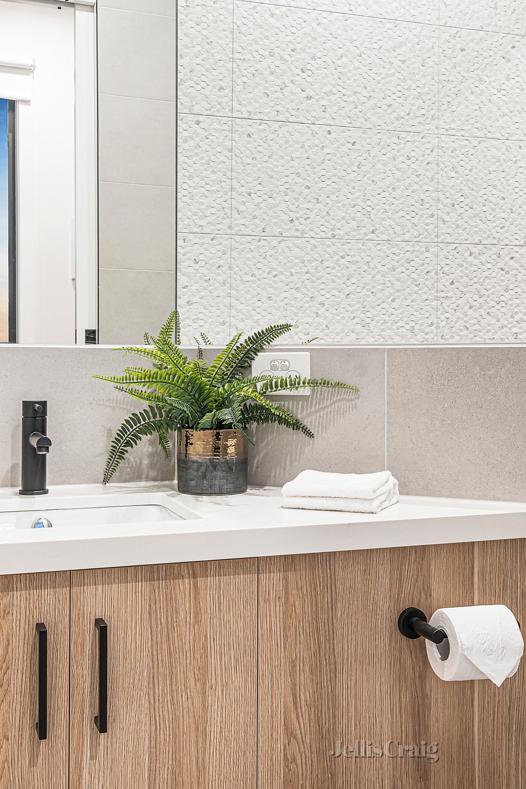 3B/2 Nina Court, Bentleigh East image 19