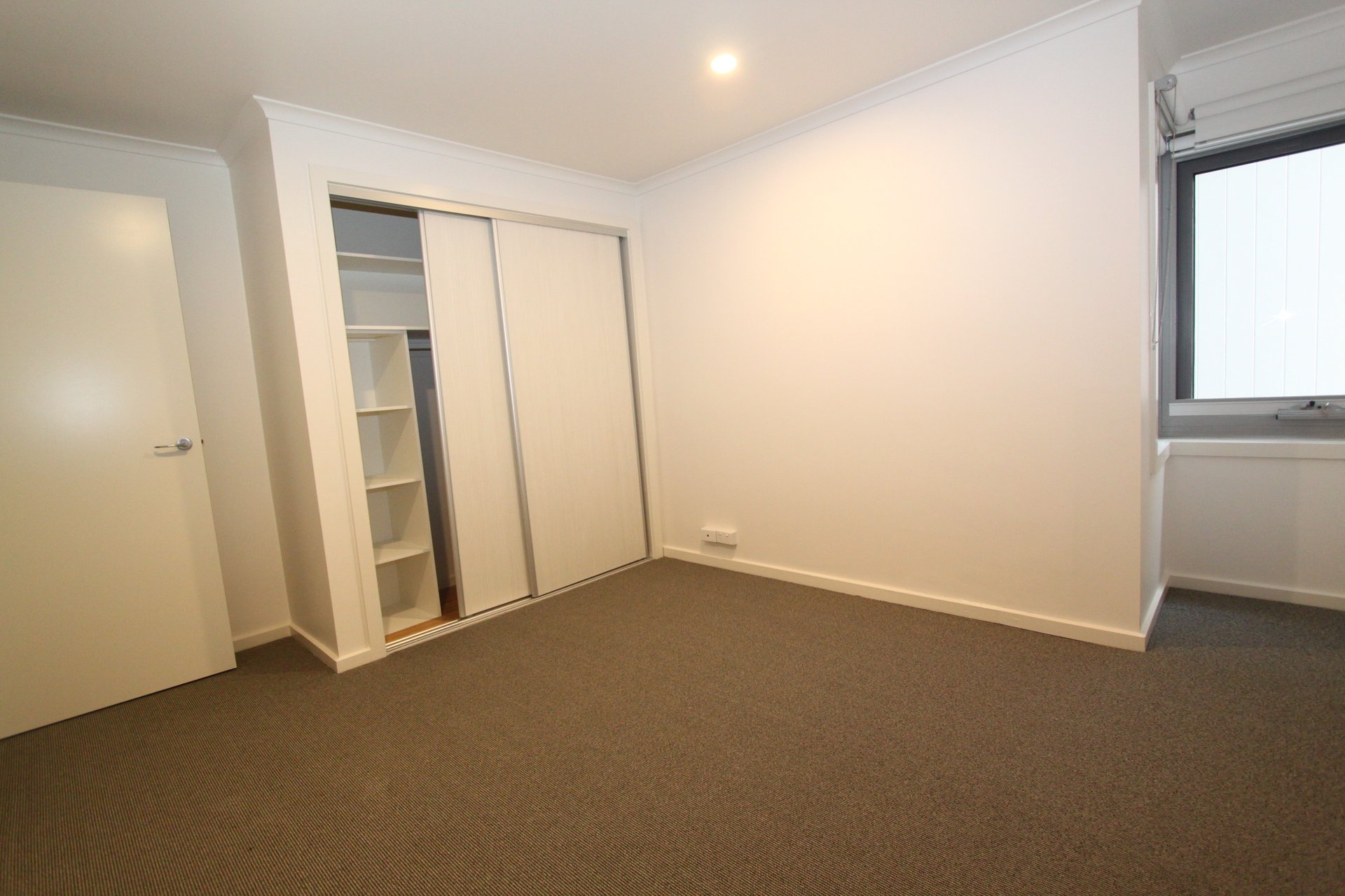 Property Gallery Thumbnail 4