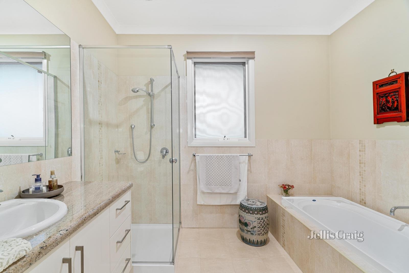 4 Ajax Drive, Wheelers Hill image 6