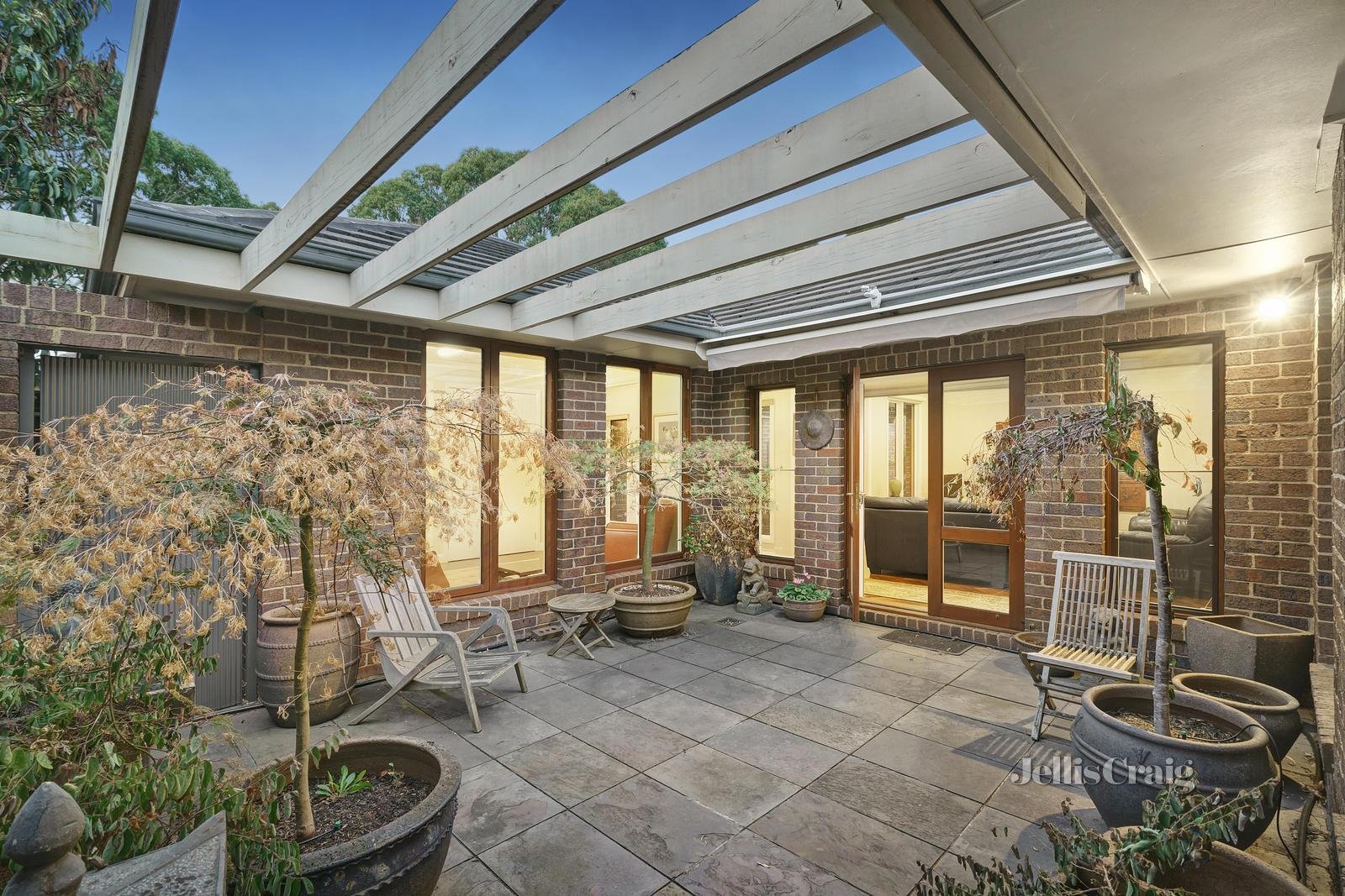 4 Ajax Drive, Wheelers Hill image 12