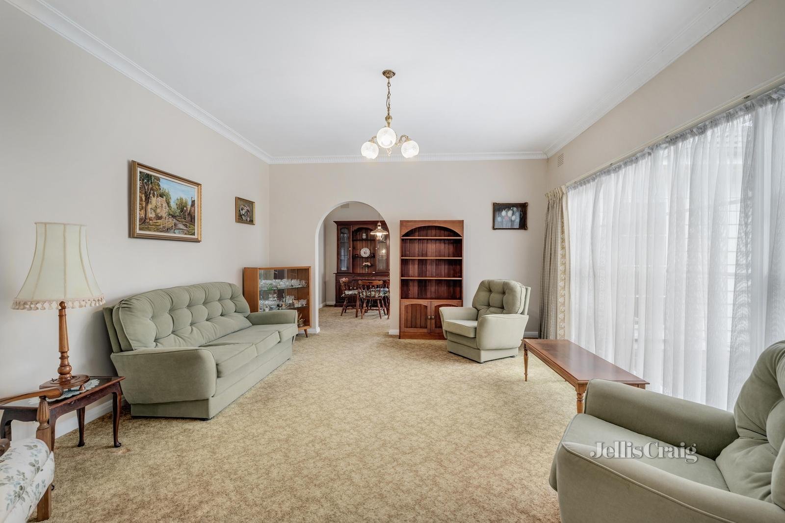 4 Albert Street, Mount Waverley image 2