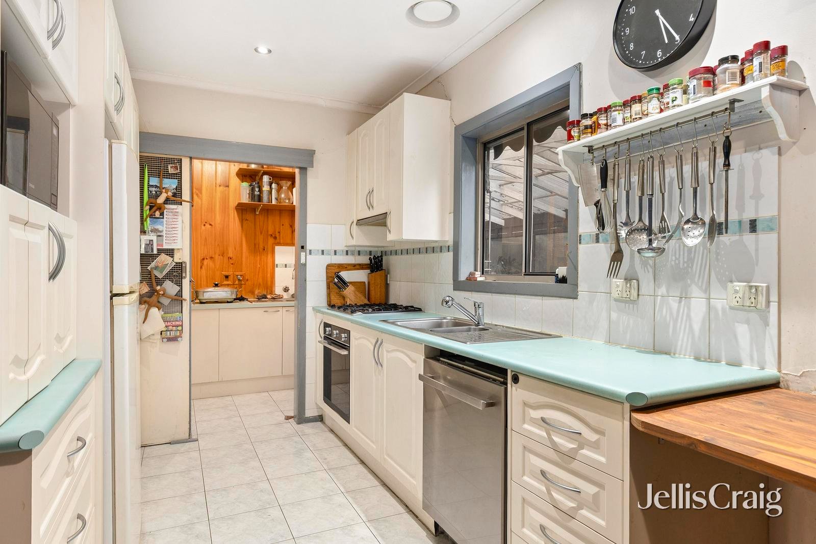 4 Allaware Avenue, Croydon image 4