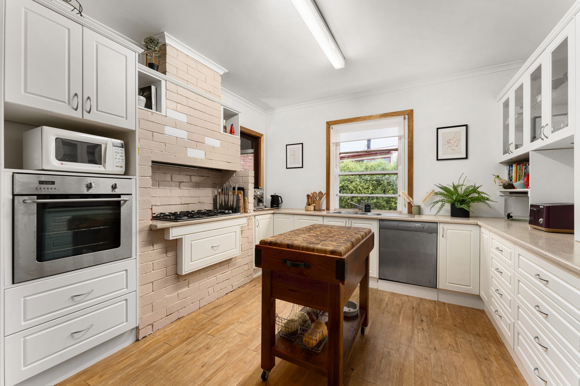 Property Gallery Thumbnail 5