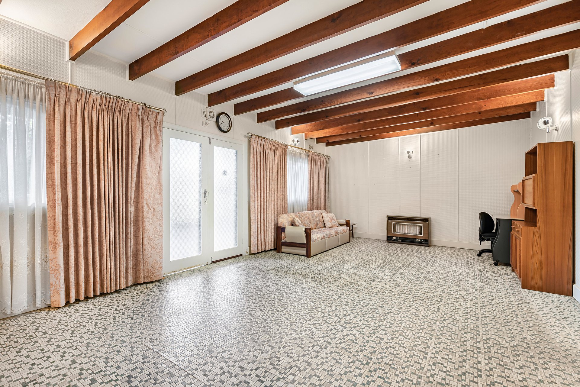 Property Gallery Thumbnail 6