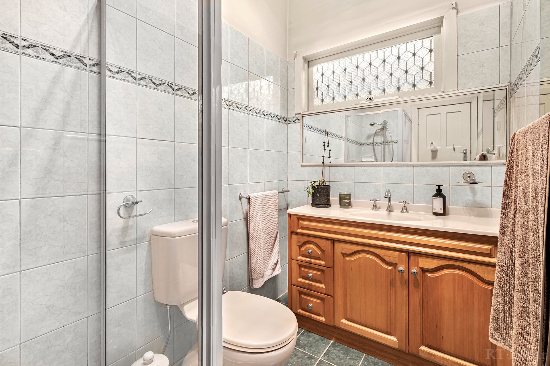 Property Gallery Thumbnail 8