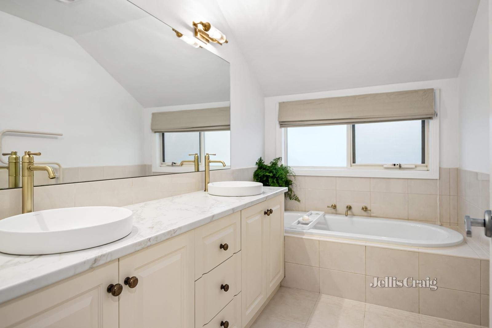 4 Applegum Close, Croydon Hills image 14
