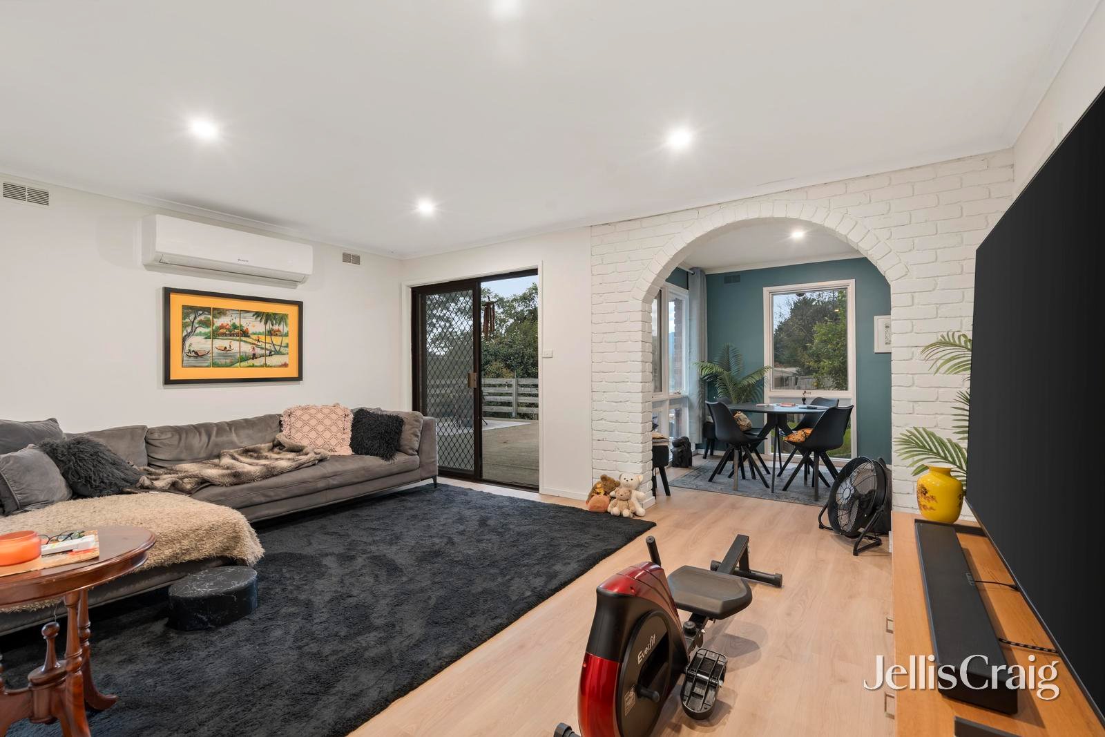 4 Arkarra Court, Mooroolbark image 6