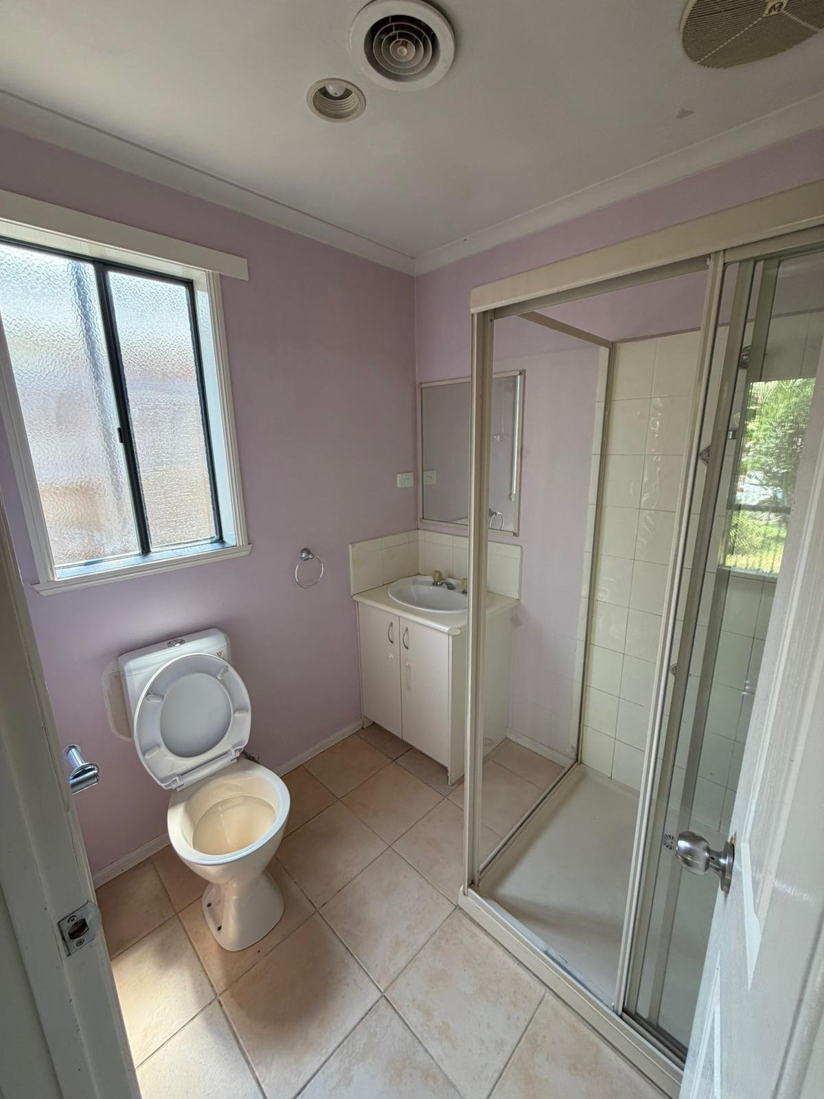 4 Armoy Close, Cranbourne&nbsp;East image 8