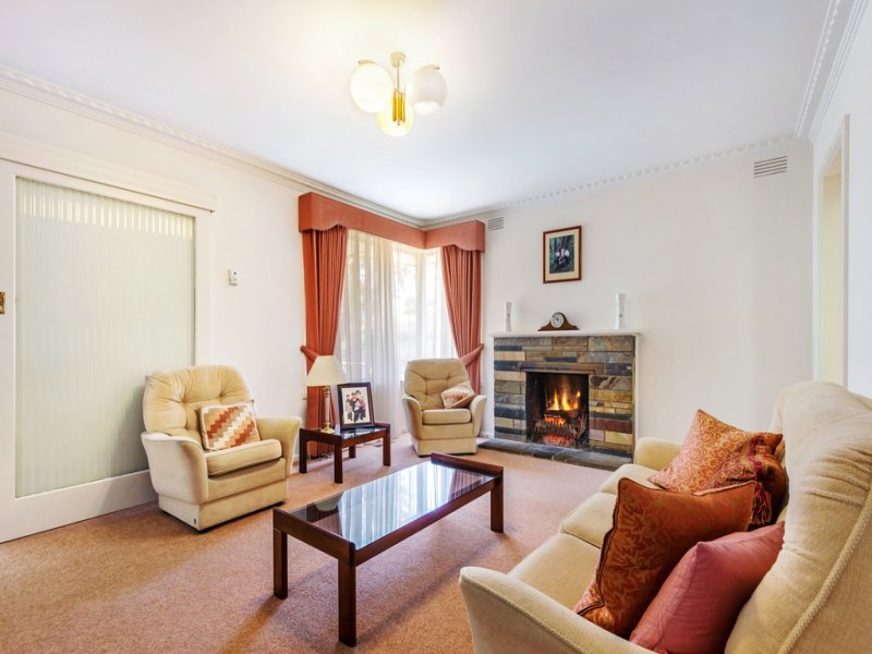 4 Aston Court, Burwood East image 6