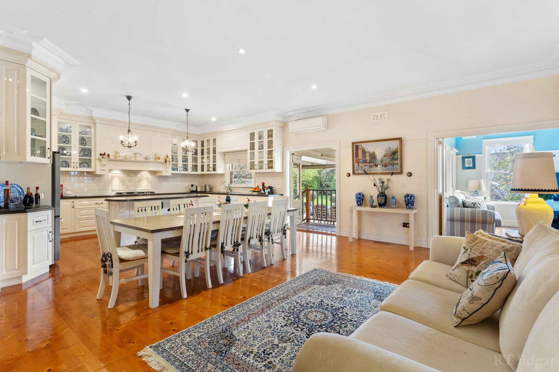 Property Gallery Thumbnail 3