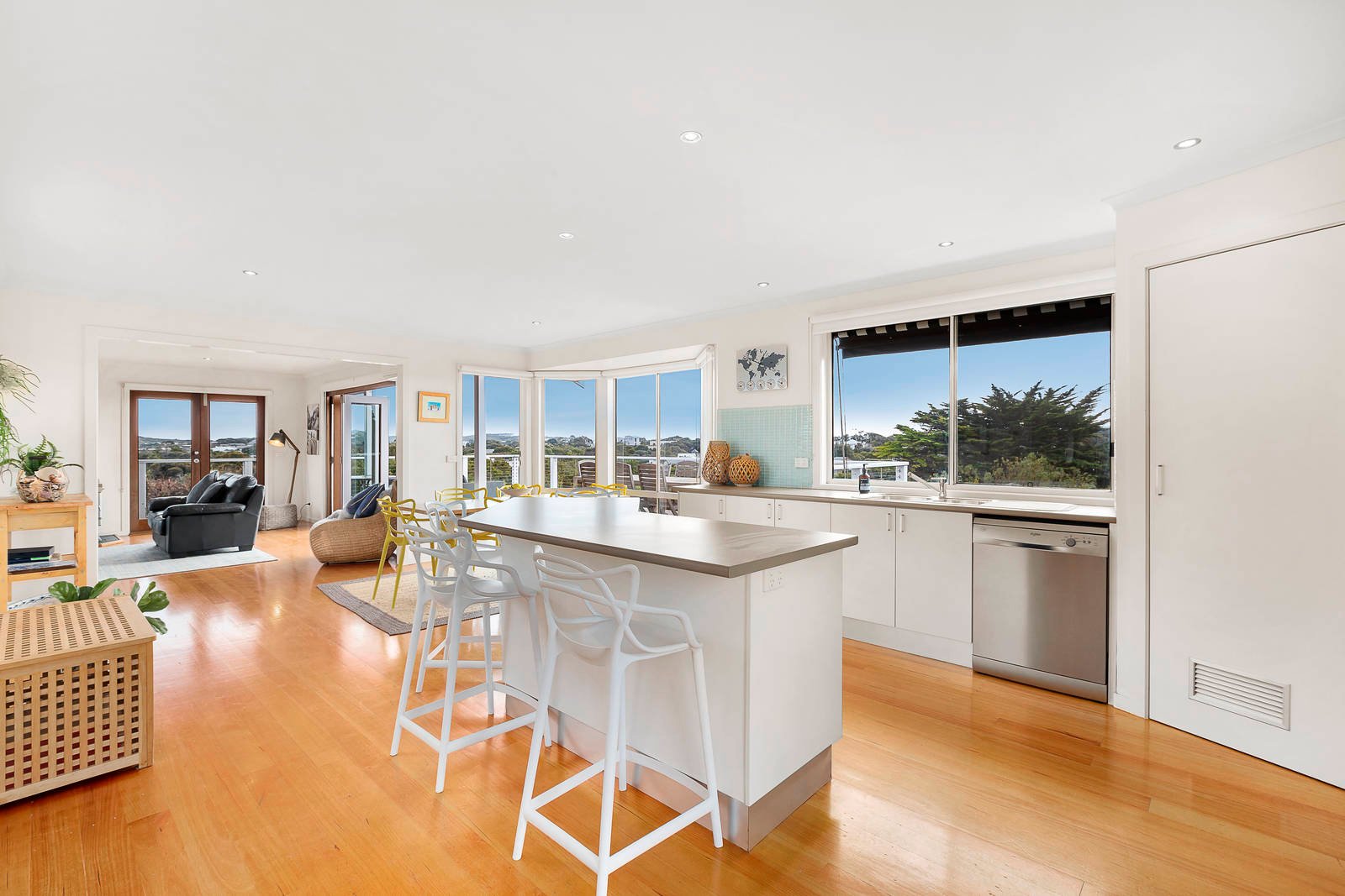 Property Gallery Thumbnail 9