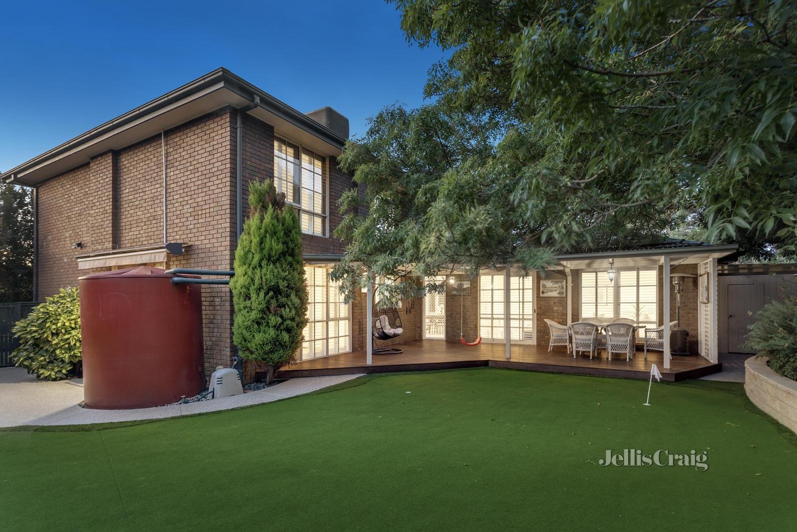 4 Baxter Court, Mount Waverley image 1