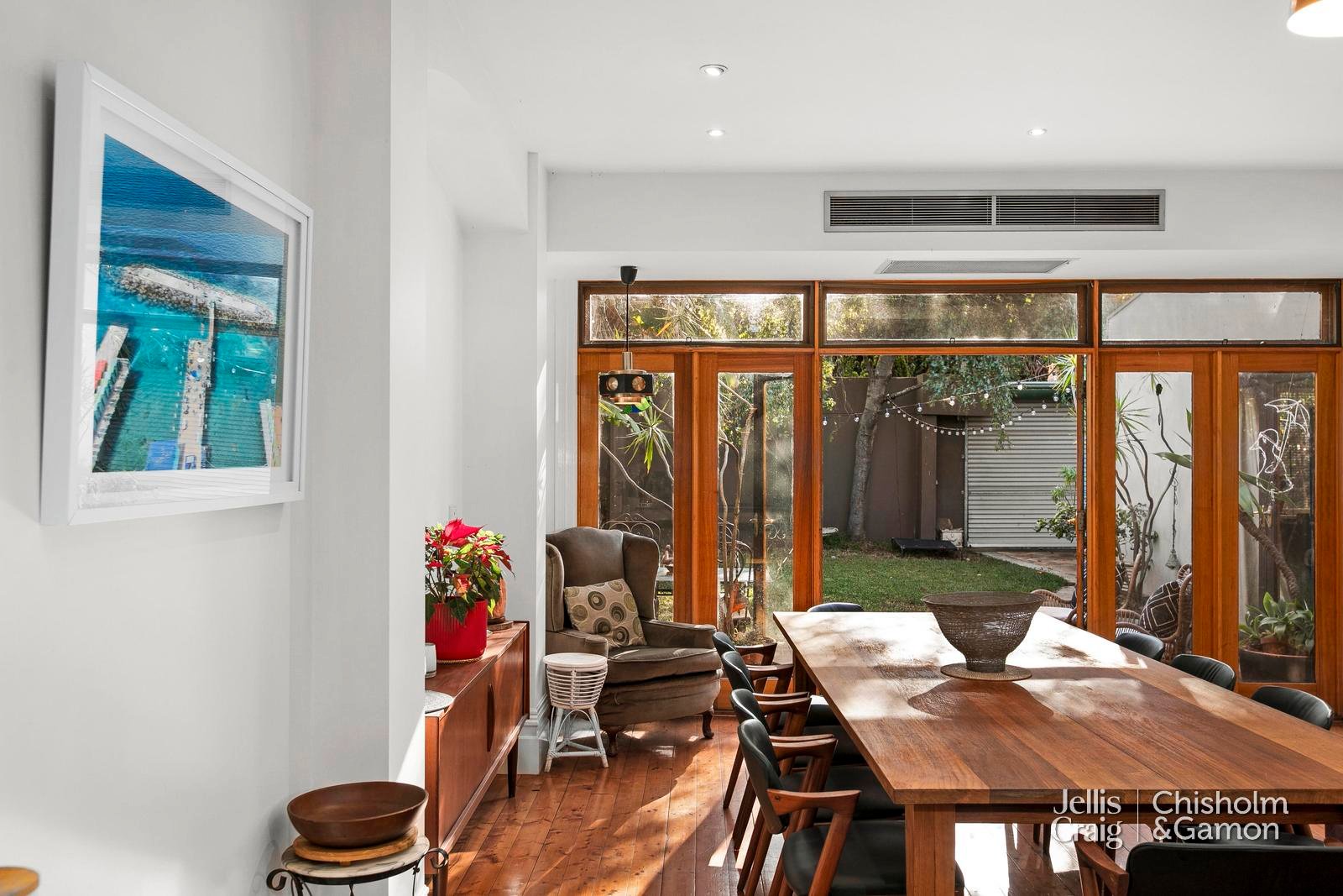 4 Beach Avenue, Elwood image 10