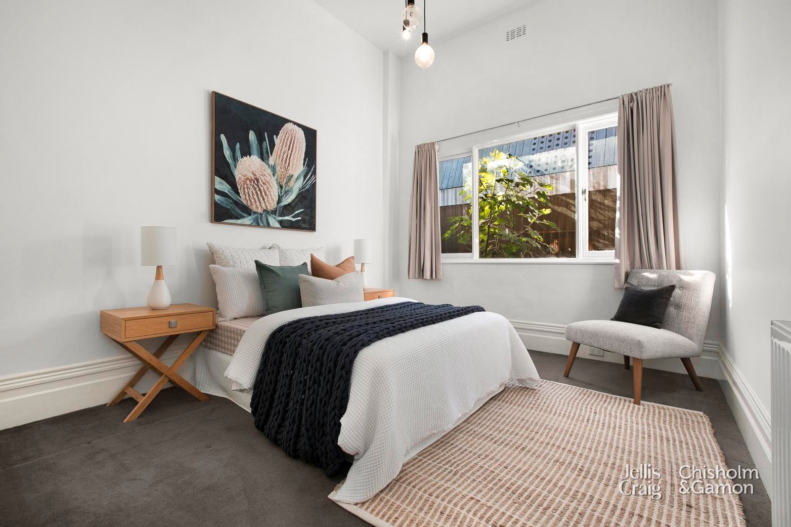 4 Beach Avenue, Elwood image 14