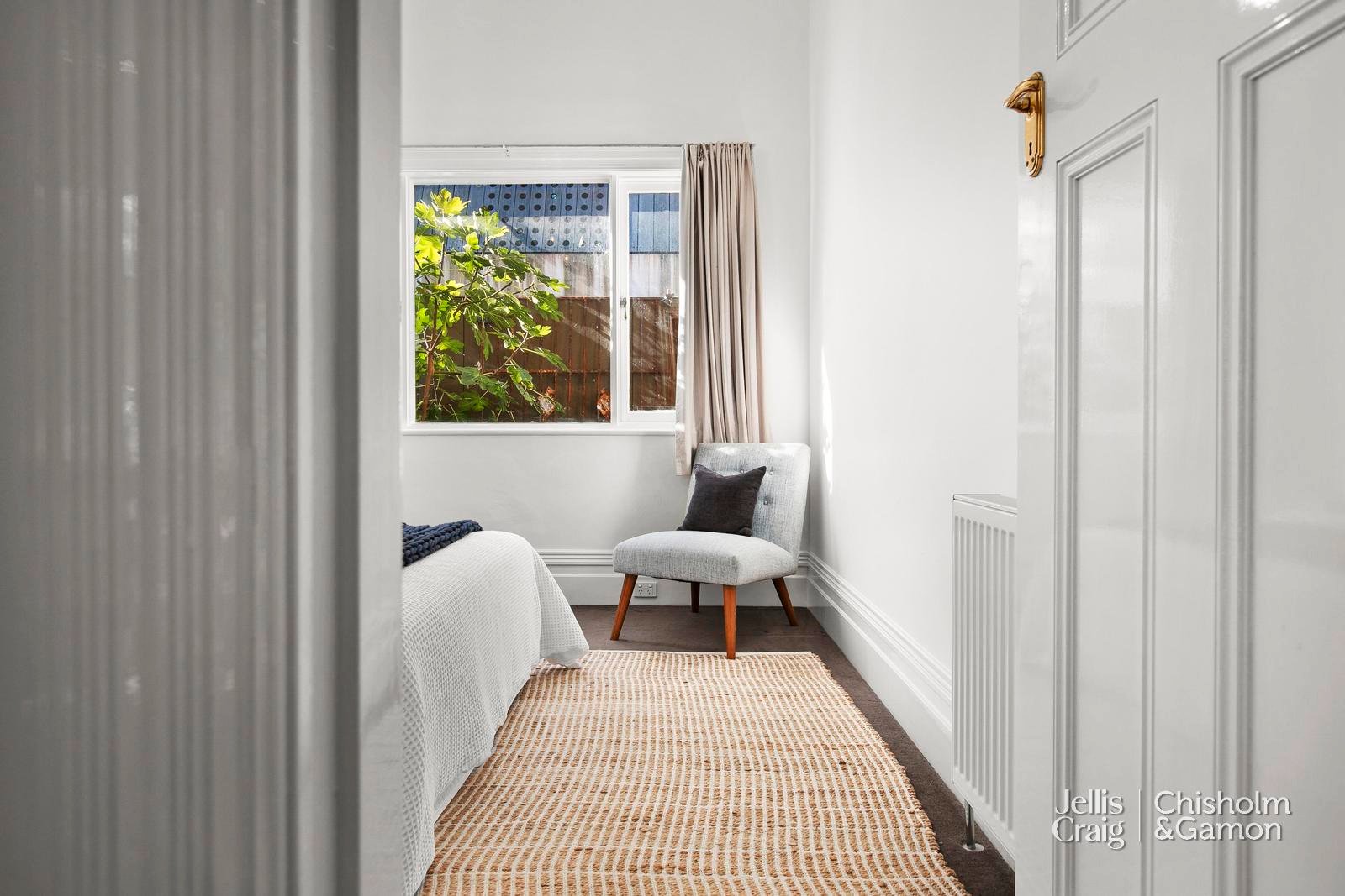 4 Beach Avenue, Elwood image 16