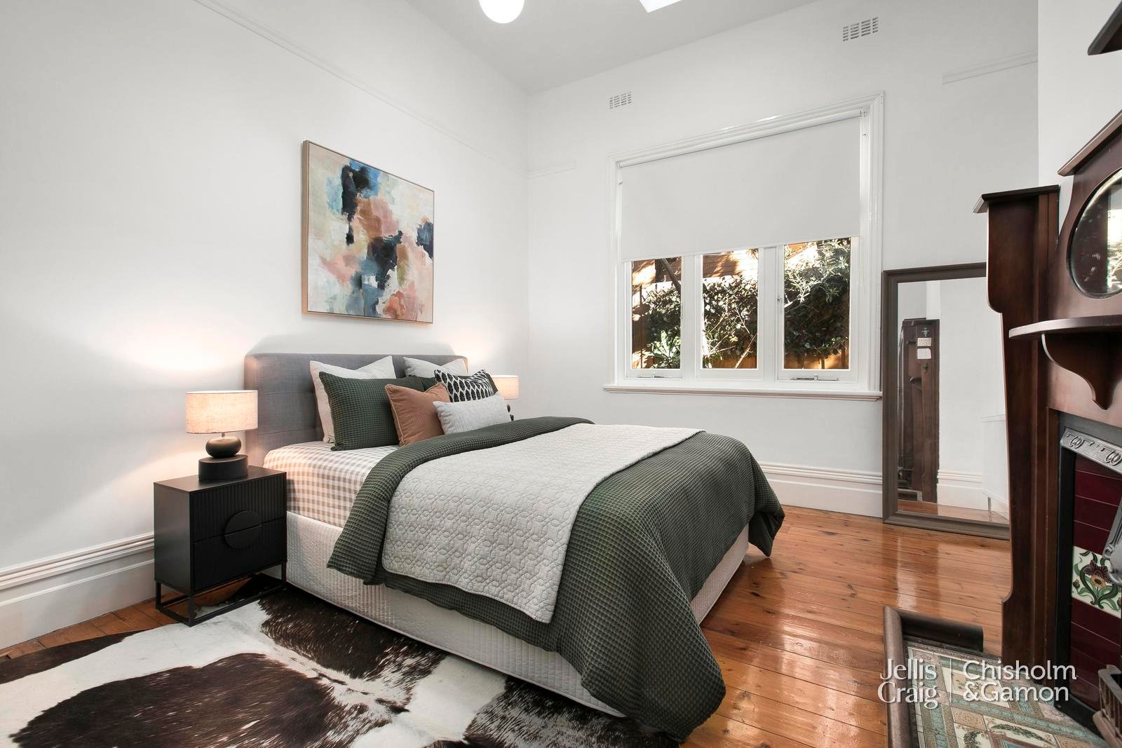 4 Beach Avenue, Elwood image 18