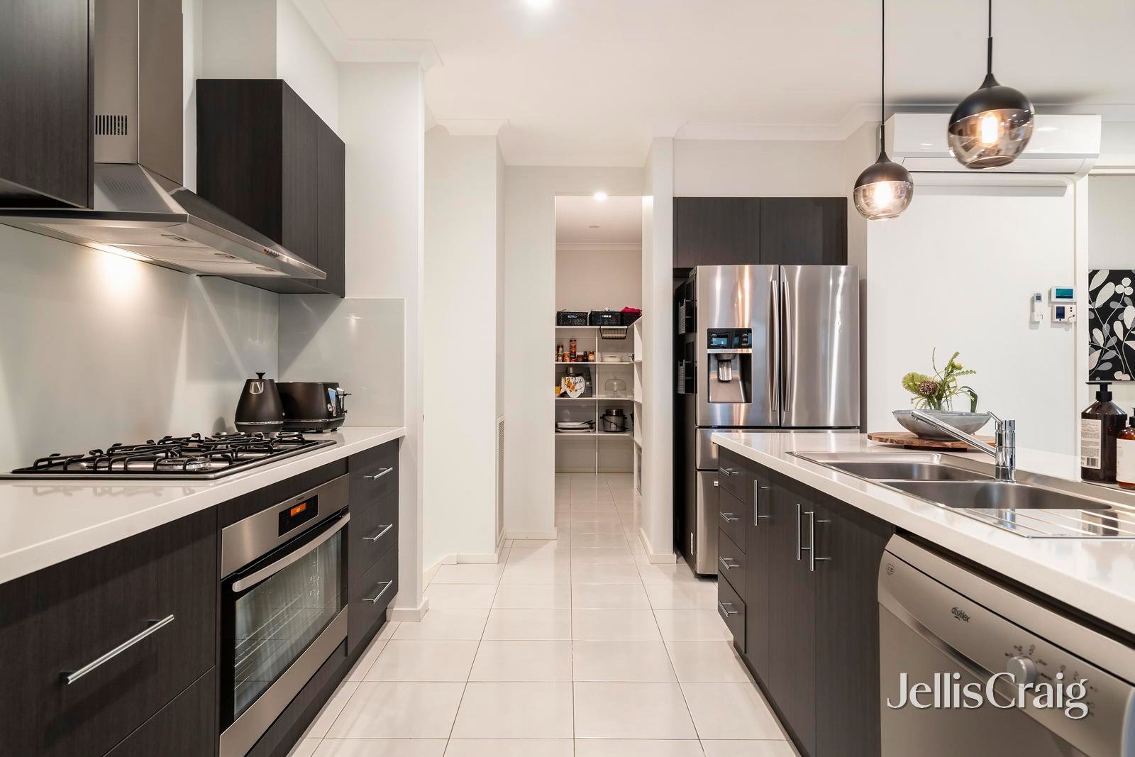 4 Beaumont Drive, Chirnside&nbsp;Park image 5