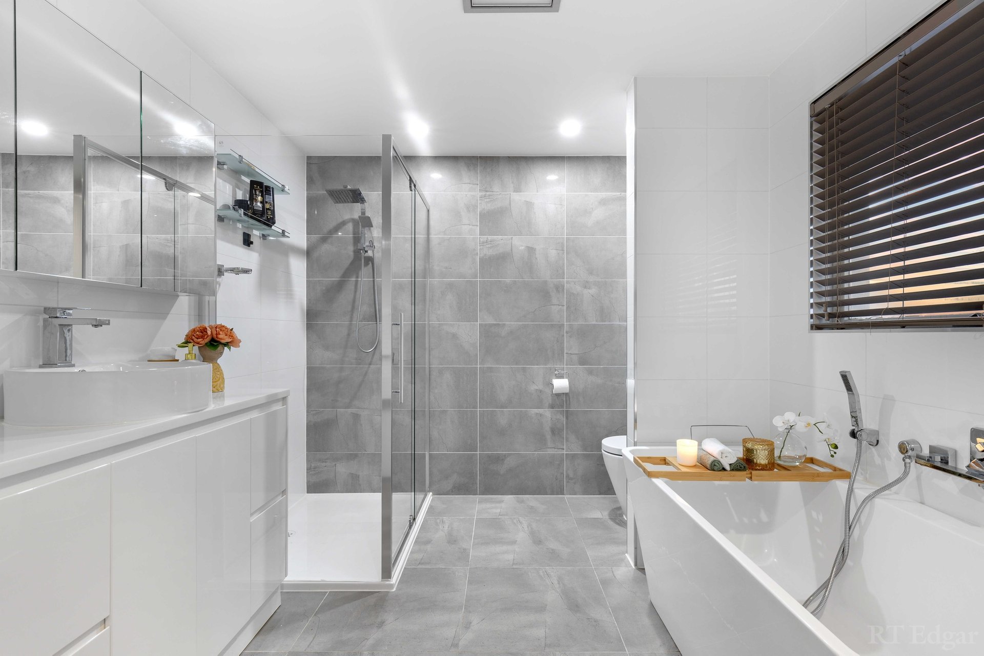 Property Gallery Thumbnail 9