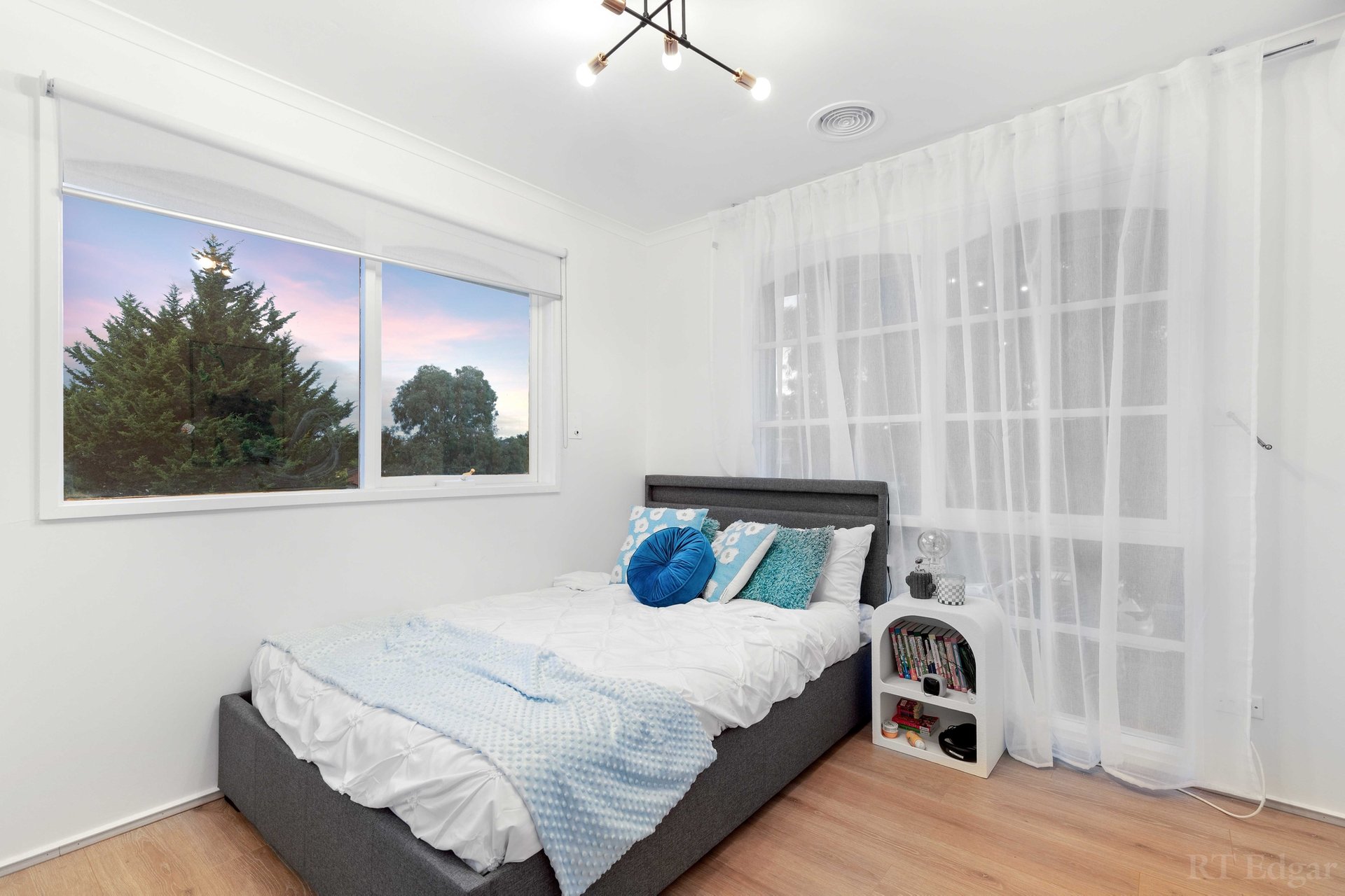 Property Gallery Thumbnail 15