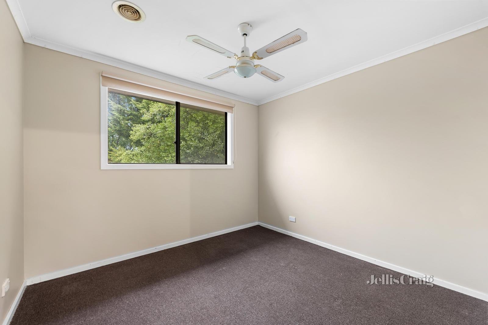 4 Bembridge Mews, Craigieburn image 8