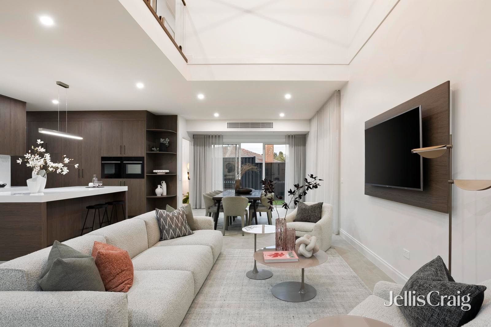 4 Bettina Street, Burwood East image 2