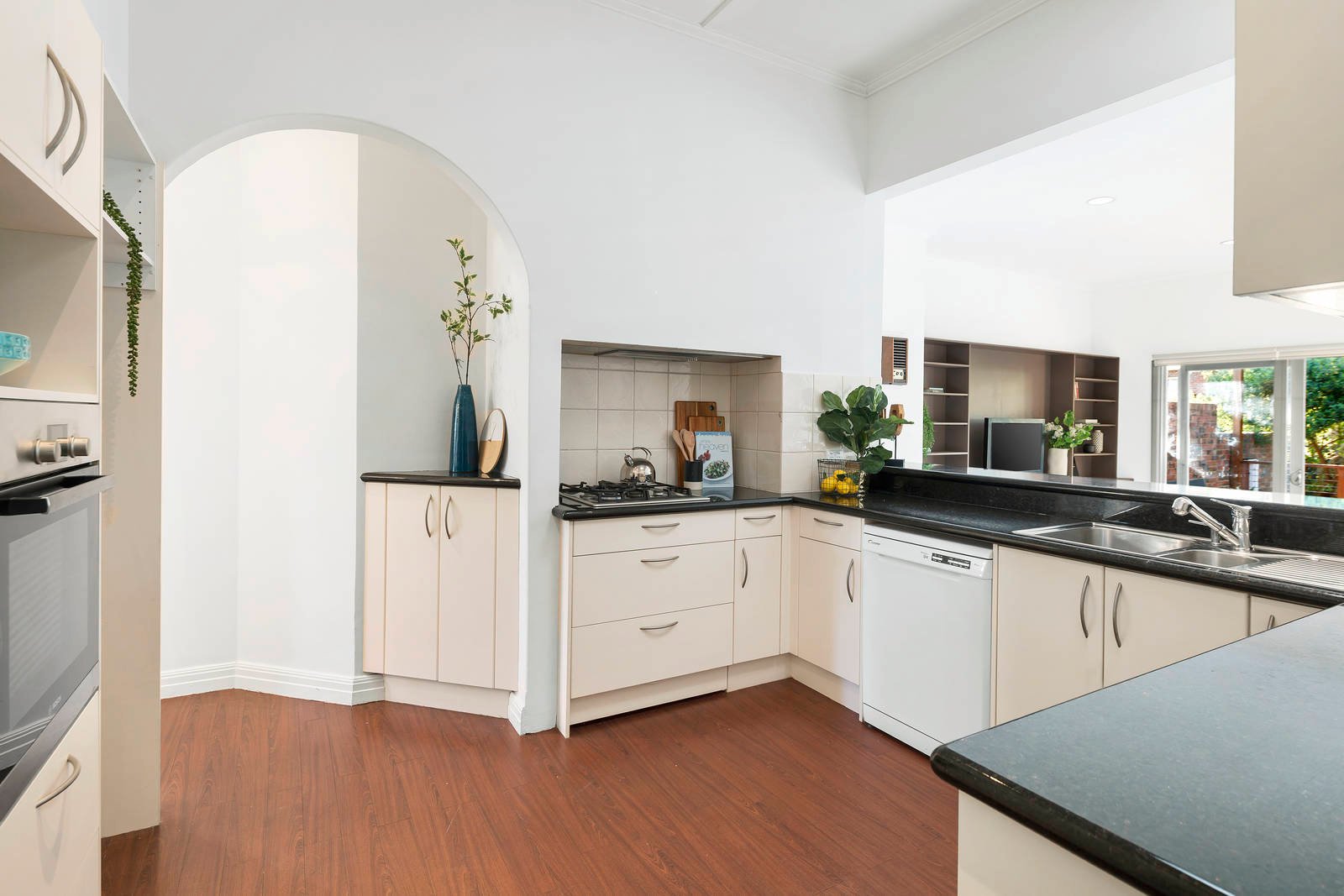 Property Gallery Thumbnail 4