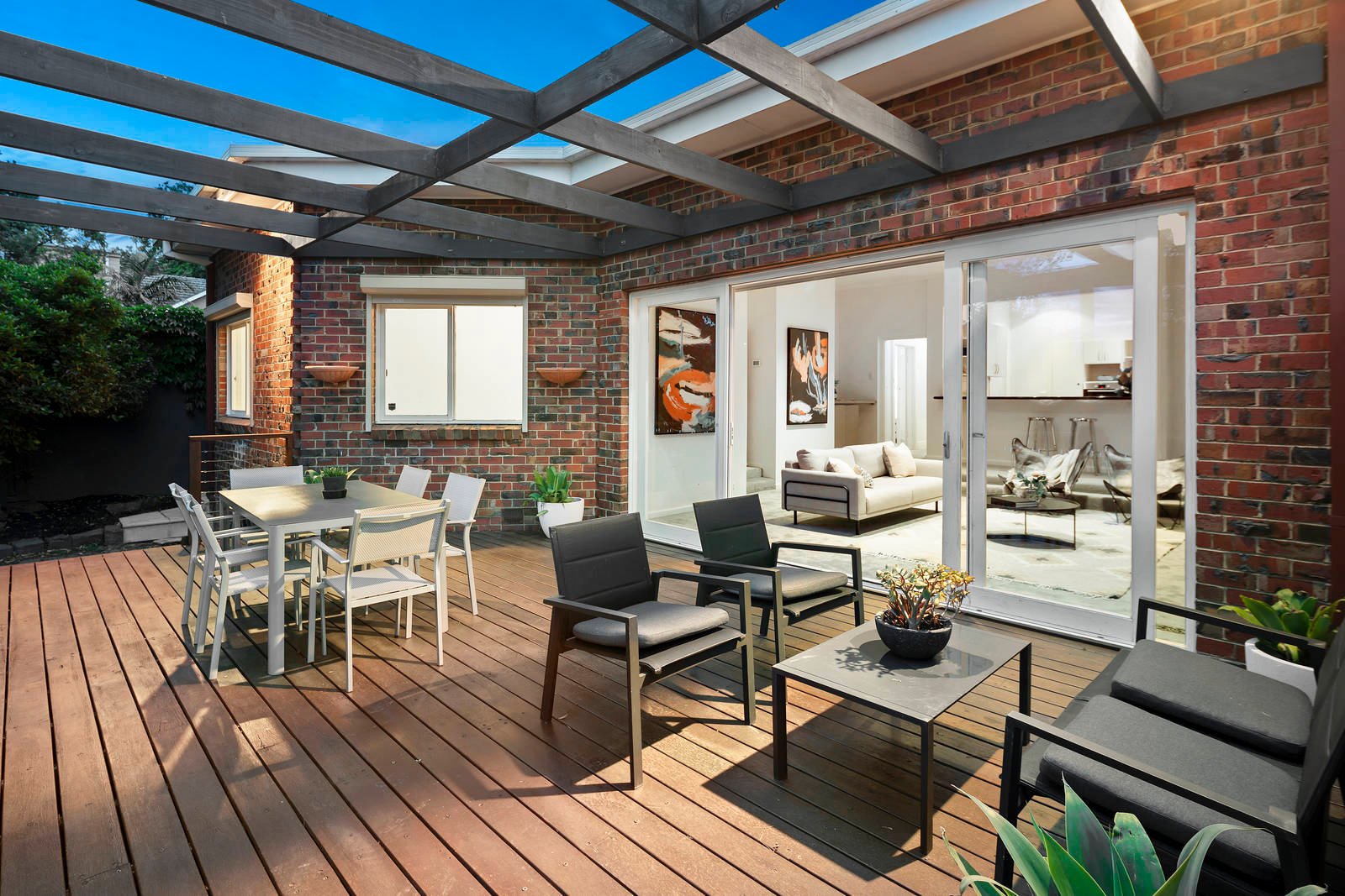 Property Gallery Thumbnail 8