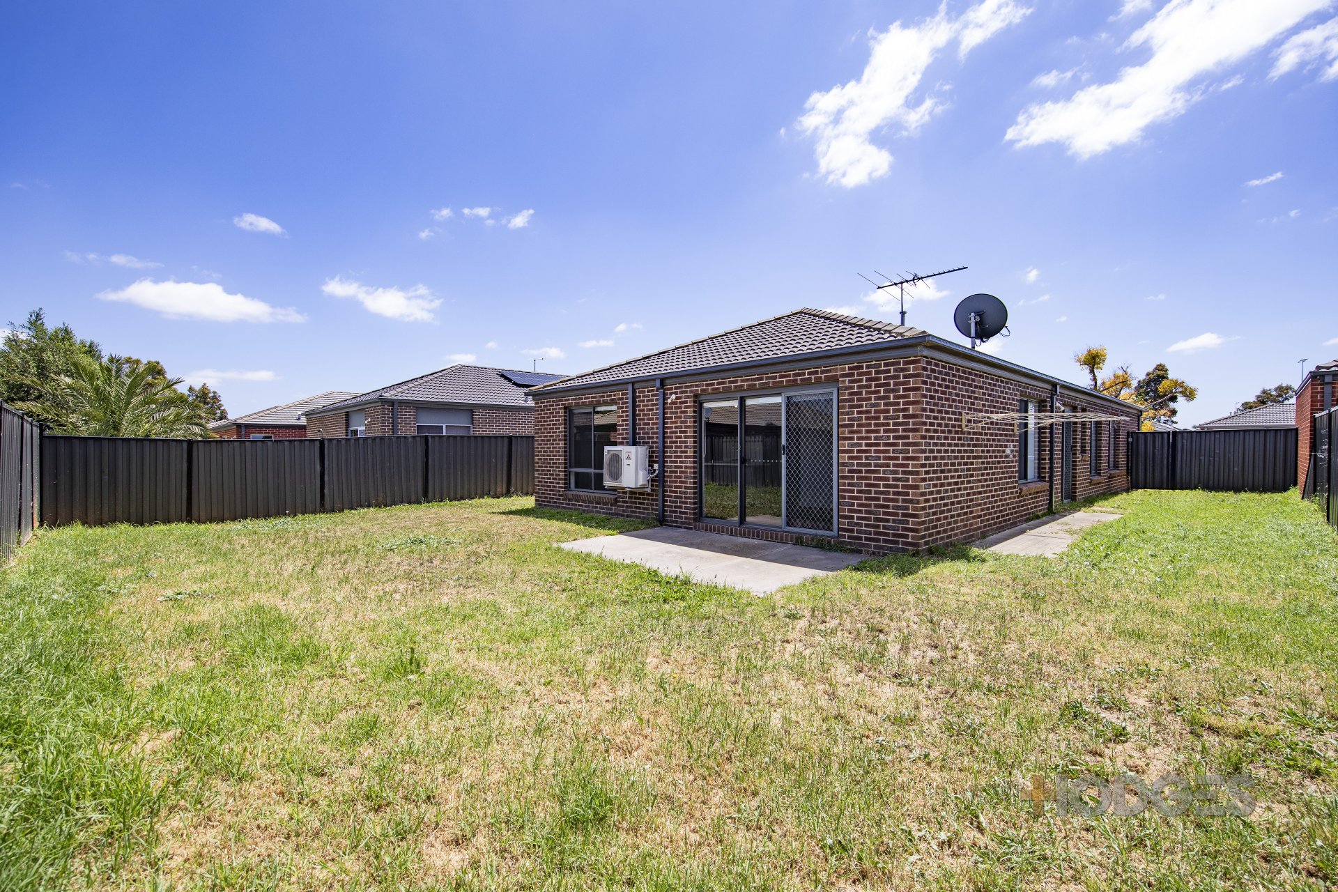 4 Billabong Crescent TARNEIT