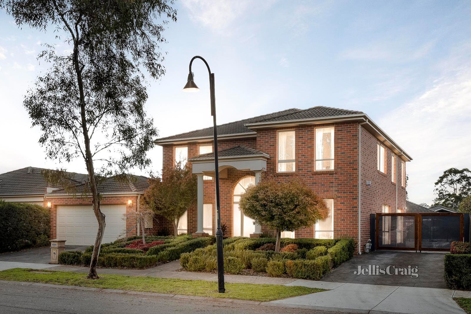 4 Black Falcon Street, South Morang image 1