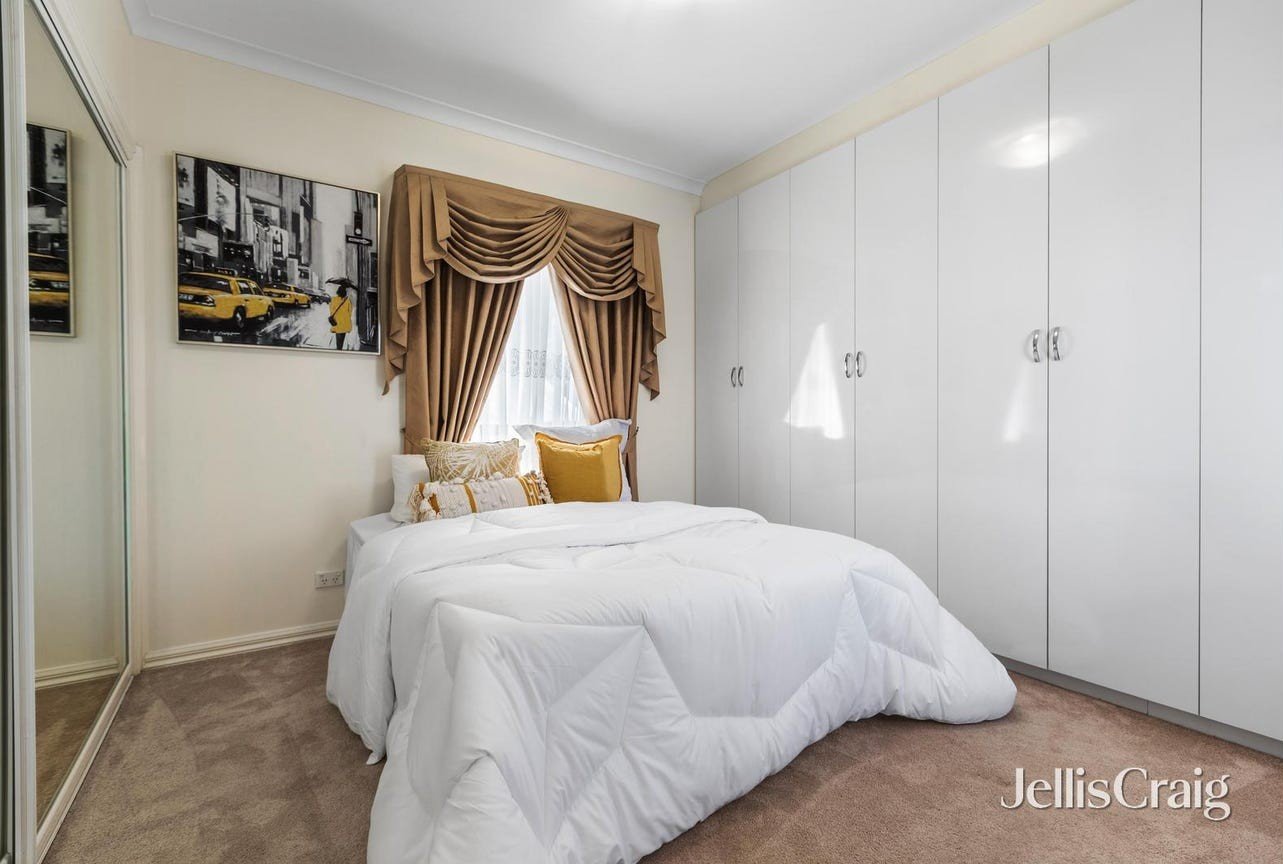 4 Blackbird Rise, Avondale&nbsp;Heights image 9
