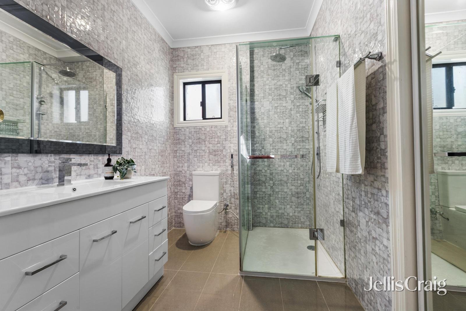 4 Blackbird Rise, Avondale&nbsp;Heights image 16