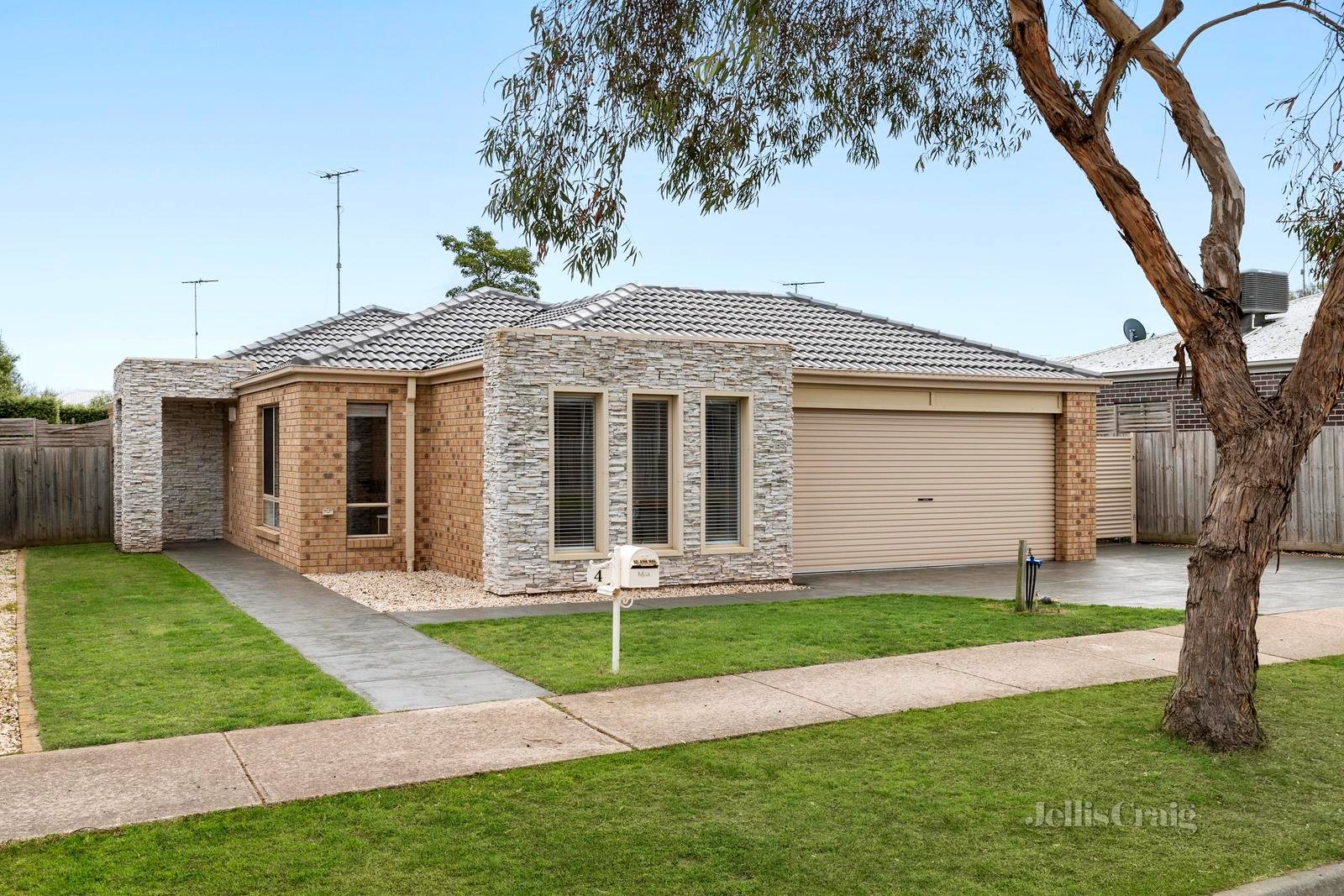 4 Blake Drive, Leopold image 1