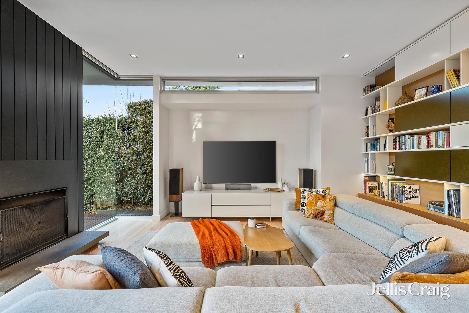 4 Blenheim Avenue, Mont Albert image 5