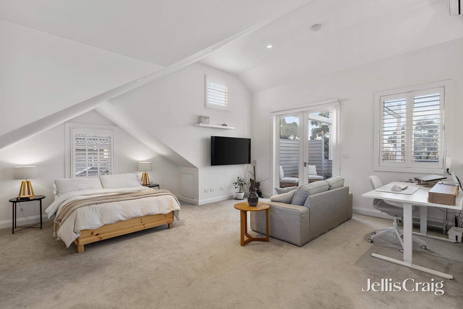 4 Blenheim Avenue, Mont Albert image 9