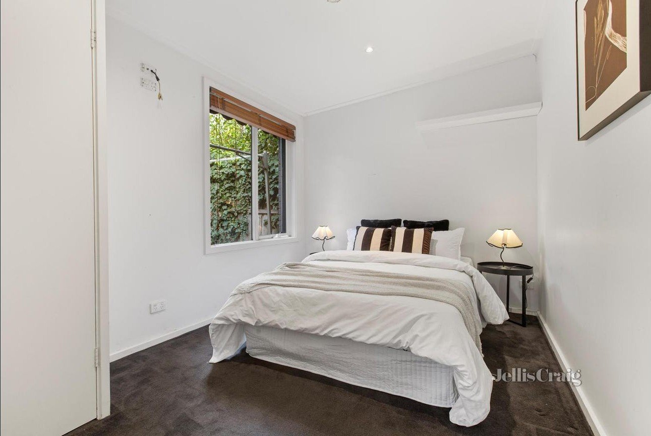 4 Bond Street, Mount Waverley image 9