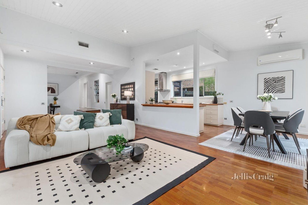 4 Bond Street, Mount Waverley image 1
