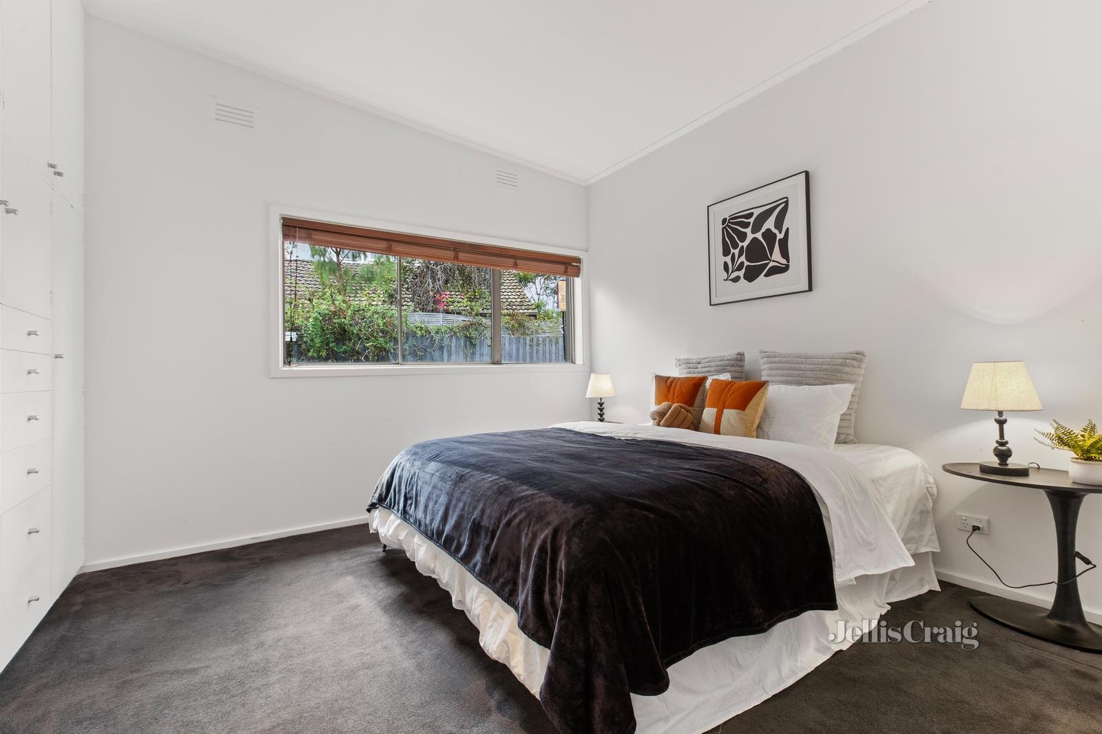 4 Bond Street, Mount Waverley image 8